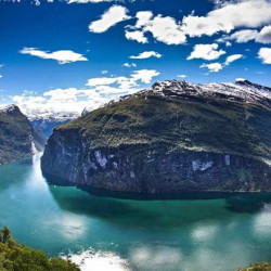 “حوراء النسائي” يختتم فعاليات “بازار ترحاب” لتمكين الأسر المنتجة بالأفلاج “حوراء النسائي” يختتم فعاليات “بازار ترحاب” لتمكين الأسر المنتجة بالأفلاج